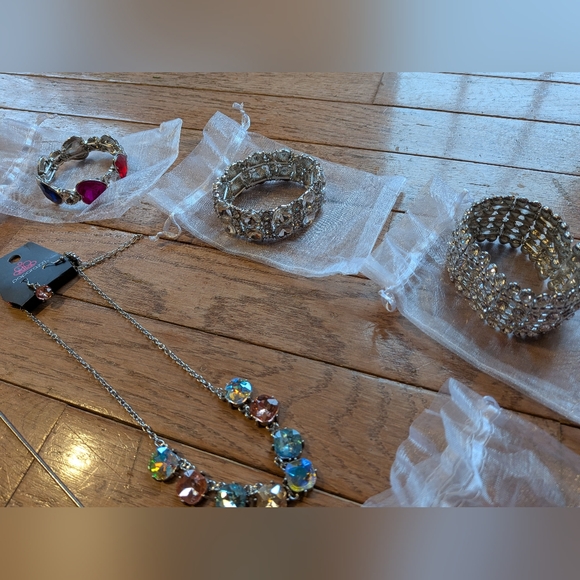 Paparazzi Jewelry Collection - Picture 3 of 7